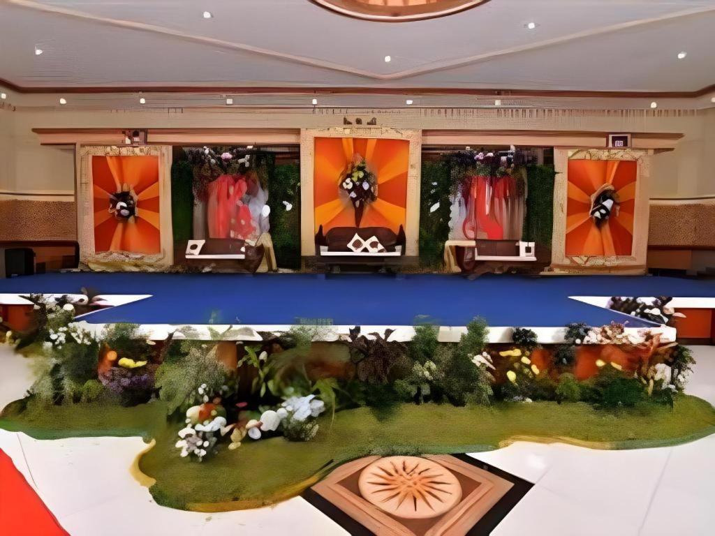 Yusro Hotel Restaurant & Convention Jombang Екстер'єр фото