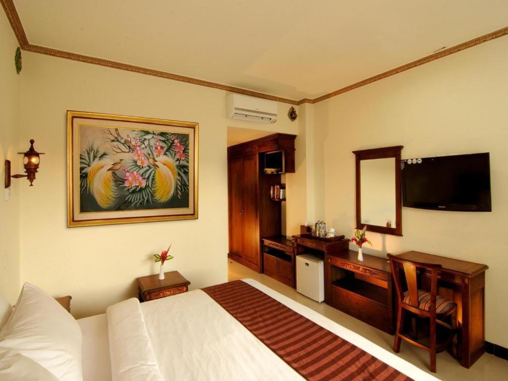 Yusro Hotel Restaurant & Convention Jombang Екстер'єр фото