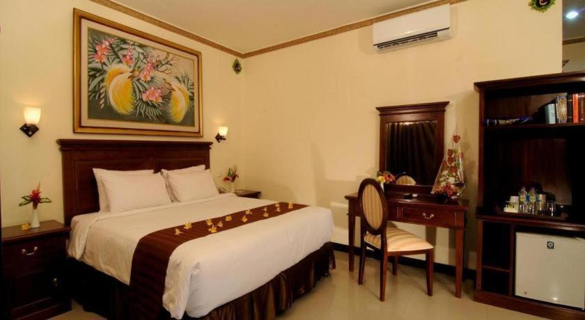 Yusro Hotel Restaurant & Convention Jombang Екстер'єр фото