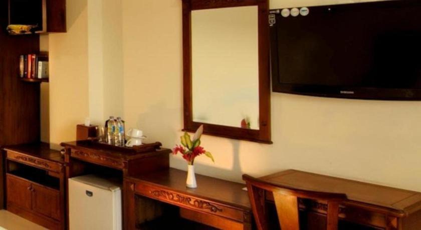 Yusro Hotel Restaurant & Convention Jombang Екстер'єр фото